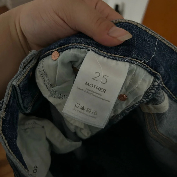 MOTHER THE INSIDER CROP STEP CHEW JEANS - Picture 5 of 8